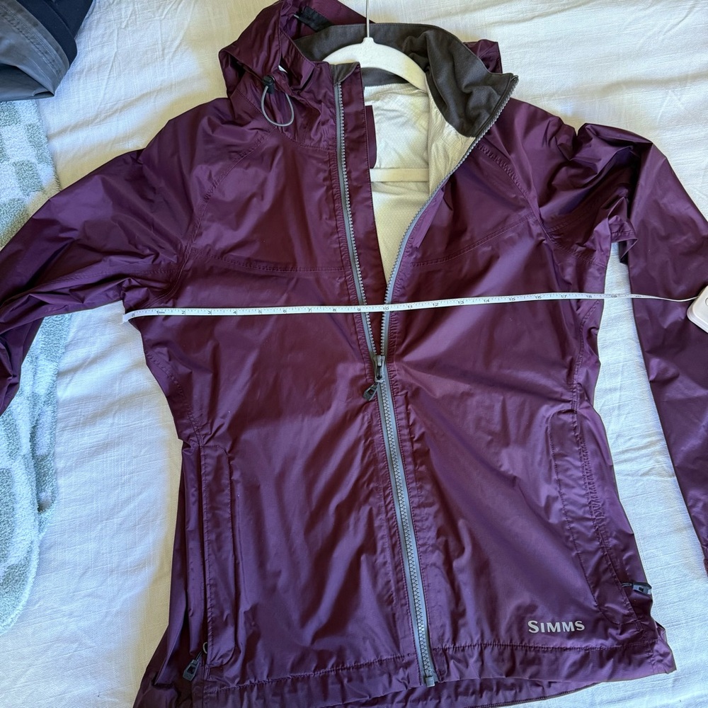 Simms Maroon Fishing Jacket - Picture 4 of 5